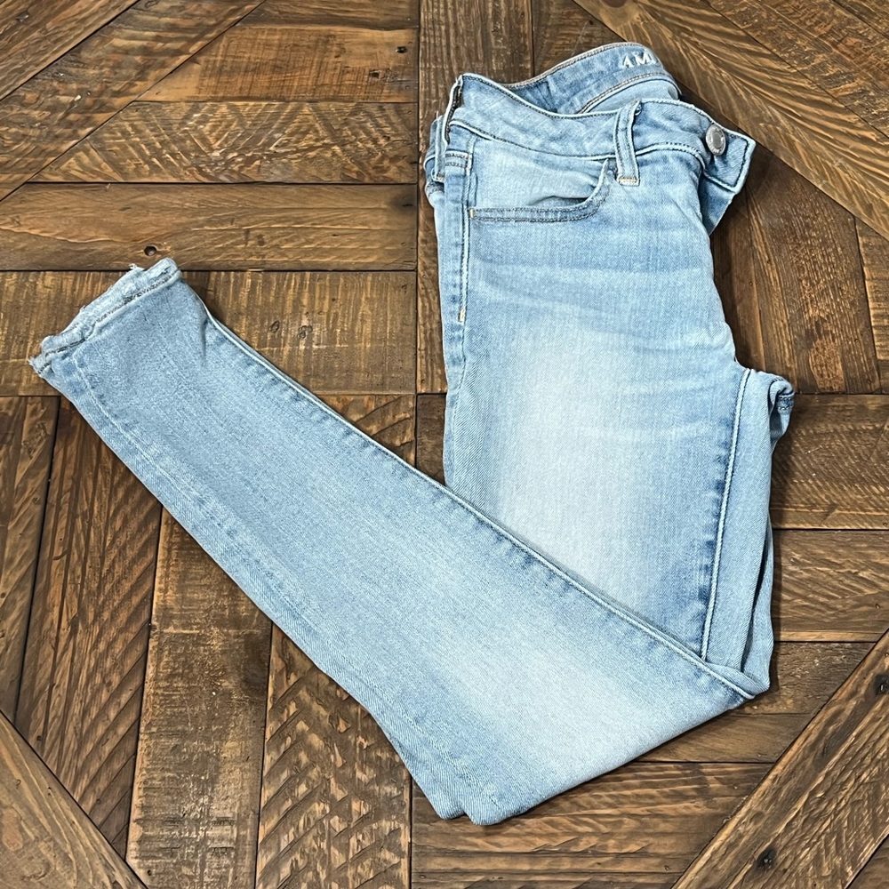 Size 4 American Eagle Super Stretch Skinny Jeans